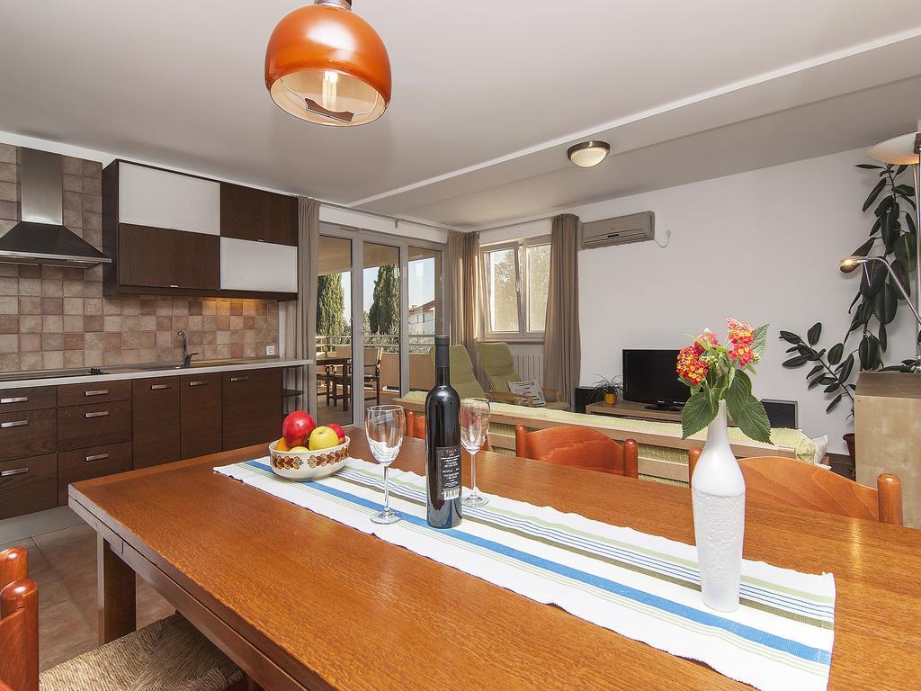 Apartments Ceja Near Sea Medulin Zewnętrze zdjęcie