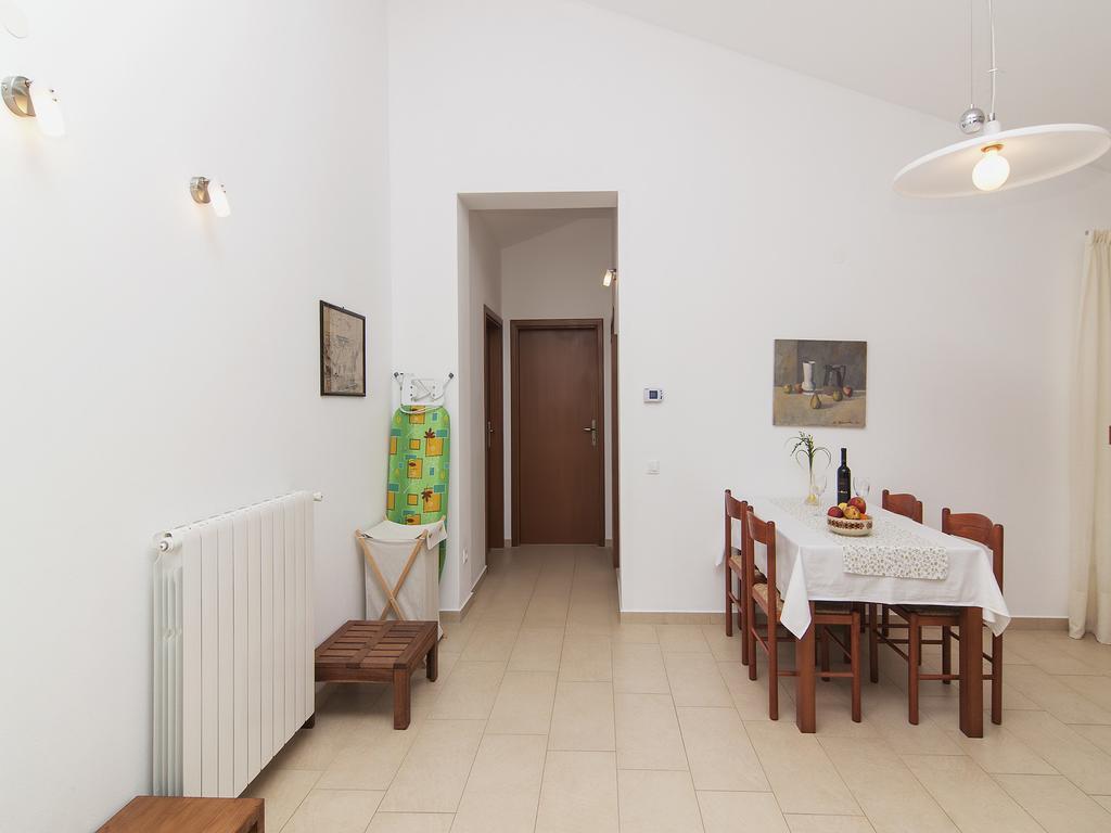 Apartments Ceja Near Sea Medulin Pokój zdjęcie